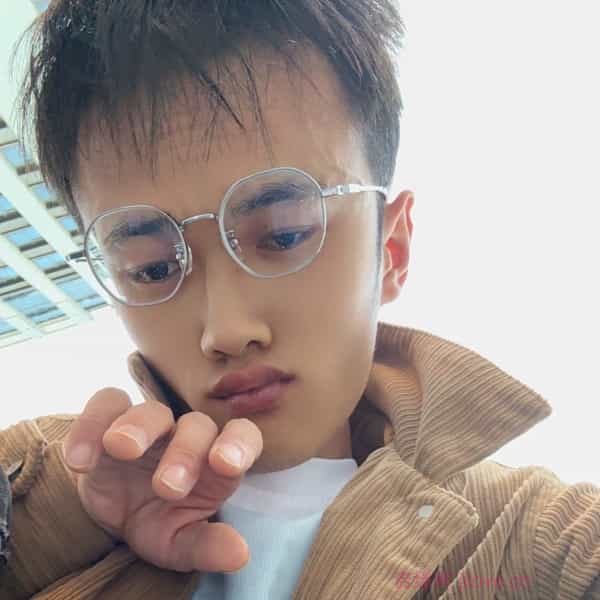 31岁岁贵州单身帅哥 - 洛阳吉缘网